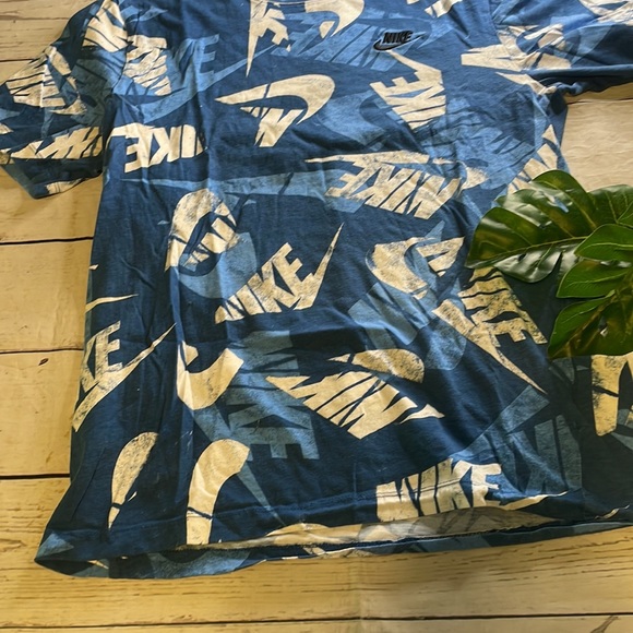 Nike boys tshirt - Picture 4 of 7